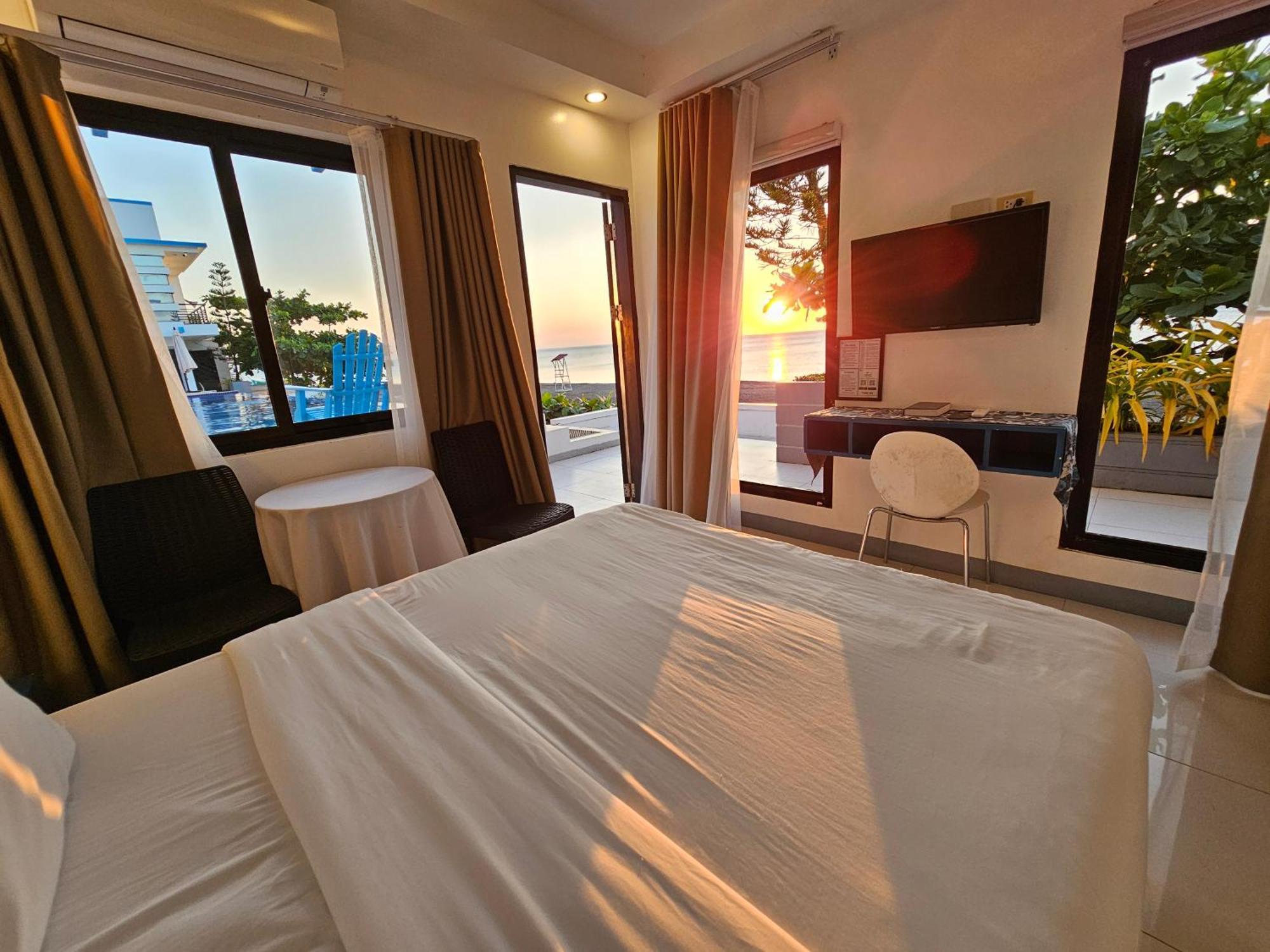 Blue Coast Beach Hotel Santa Ana  Экстерьер фото